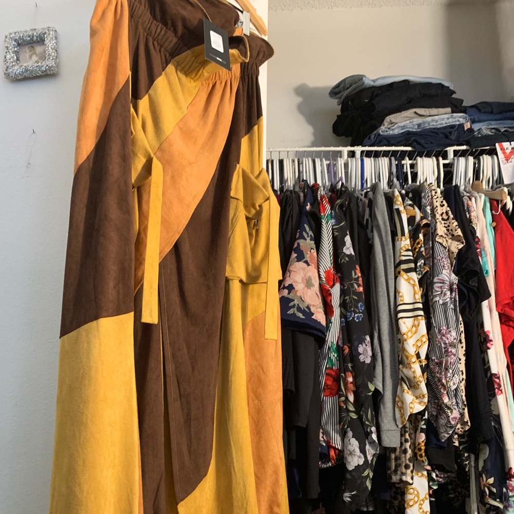 Cardi B Okurr skirt 2x Fashion Nova